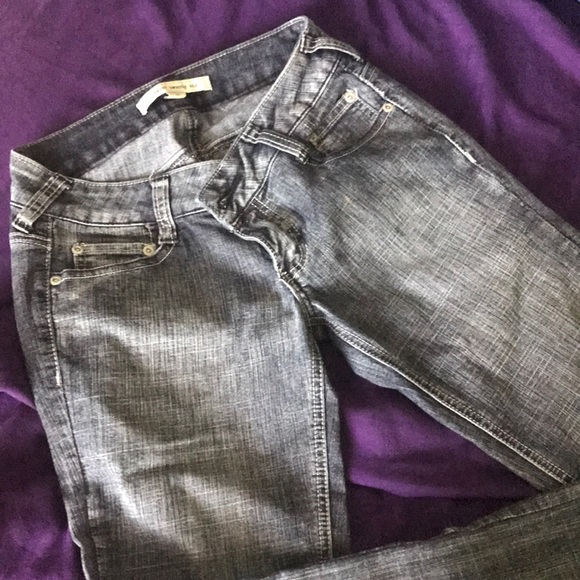 Jeans - Picture 2 of 3